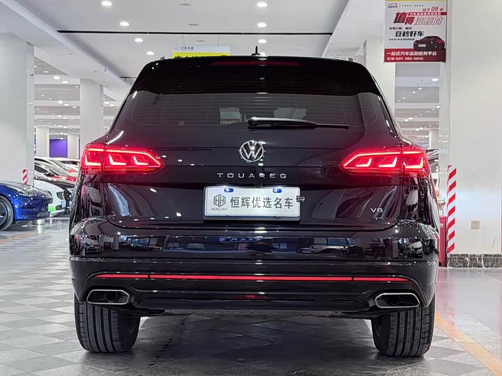 Фото 3 - Volkswagen Touareg