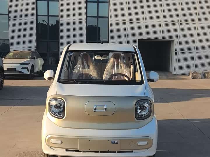 Фото 2 - Bestune Pony