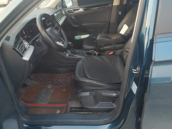 Фото 9 - Volkswagen Tiguan L Pro