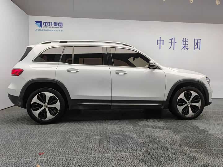 Фото 2 - Mercedes-Benz GLB-Class