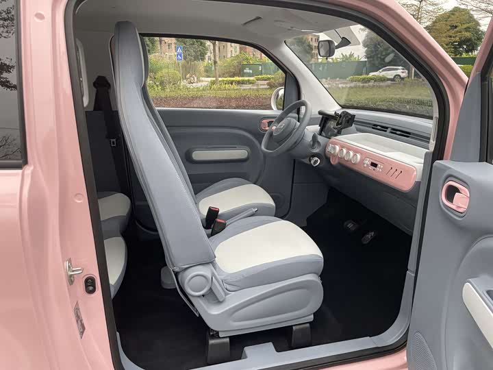 Фото 8 - Bestune Pony