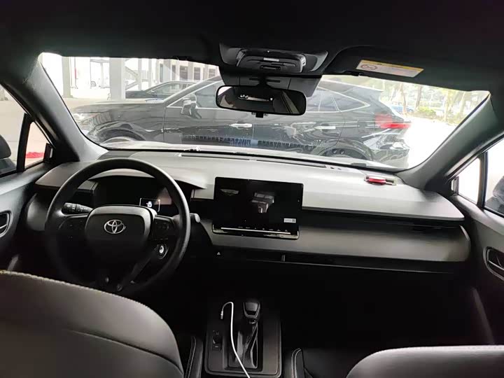 Фото 2 - Toyota Corolla Cross