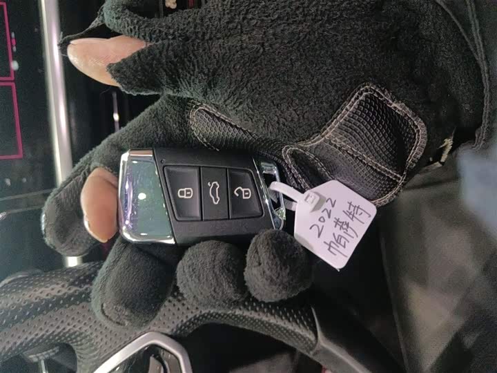 Фото 9 - Volkswagen Passat