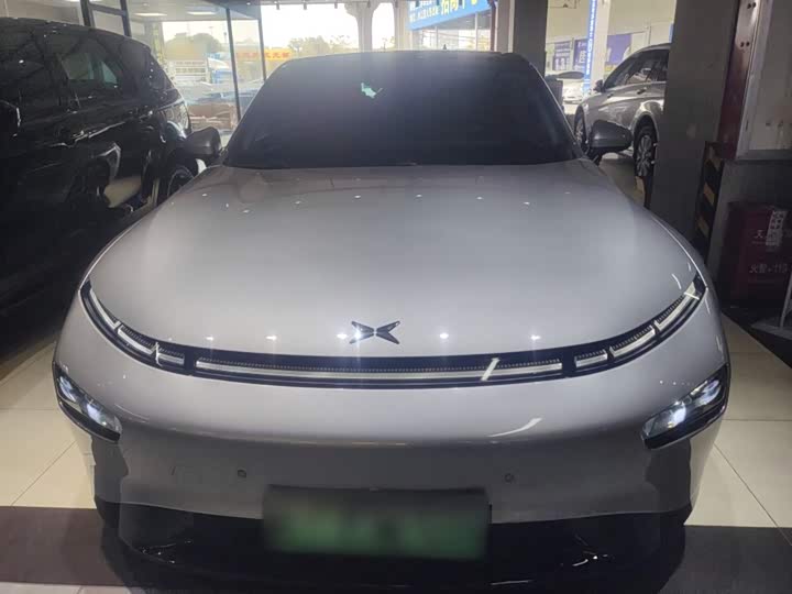 Фото 3 - XPeng P7