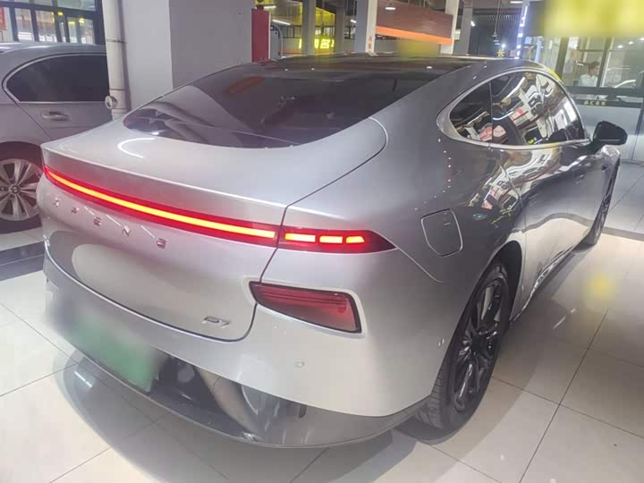 Фото 7 - XPeng P7