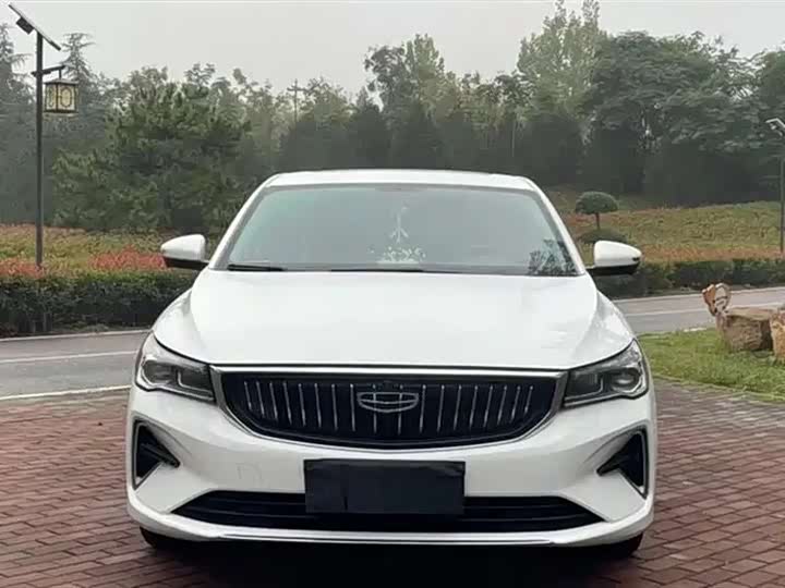 Фото 2 - Geely Emgrand