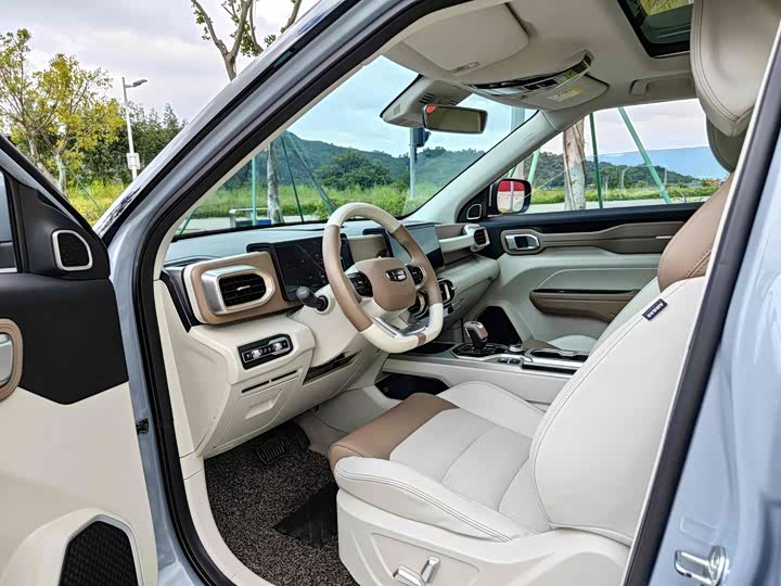 Фото 9 - Geely Icon