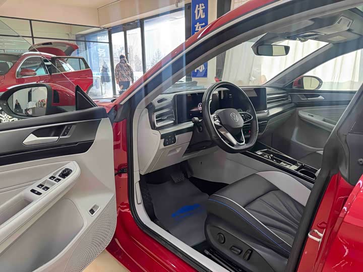 Фото 7 - Volkswagen Lamando L