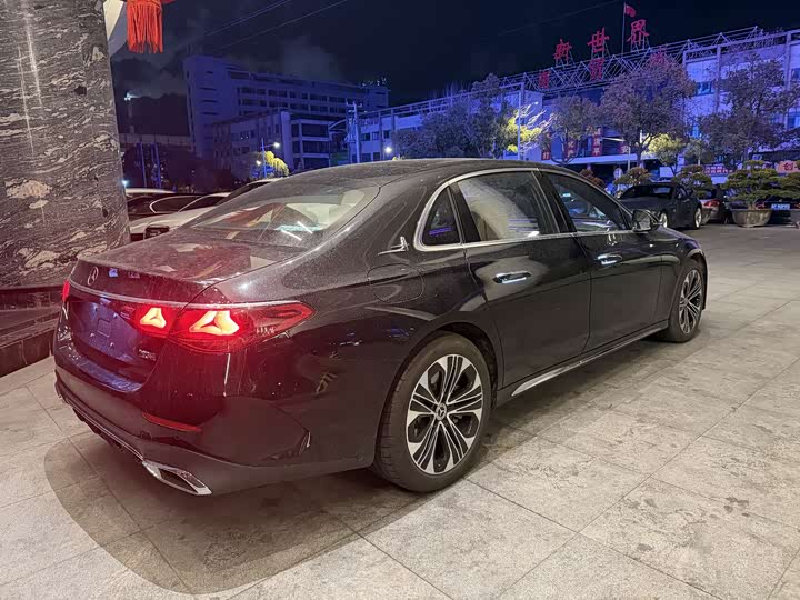 Фото 9 - Mercedes-Benz E-Class Hybrid