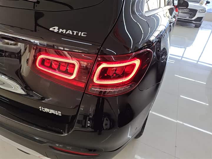 Фото 8 - Mercedes-Benz GLC-Class