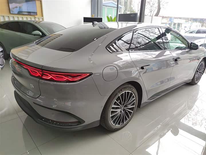 Фото 7 - BYD Han