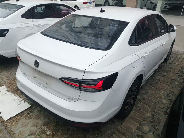 Фото 7 - Volkswagen Lavida