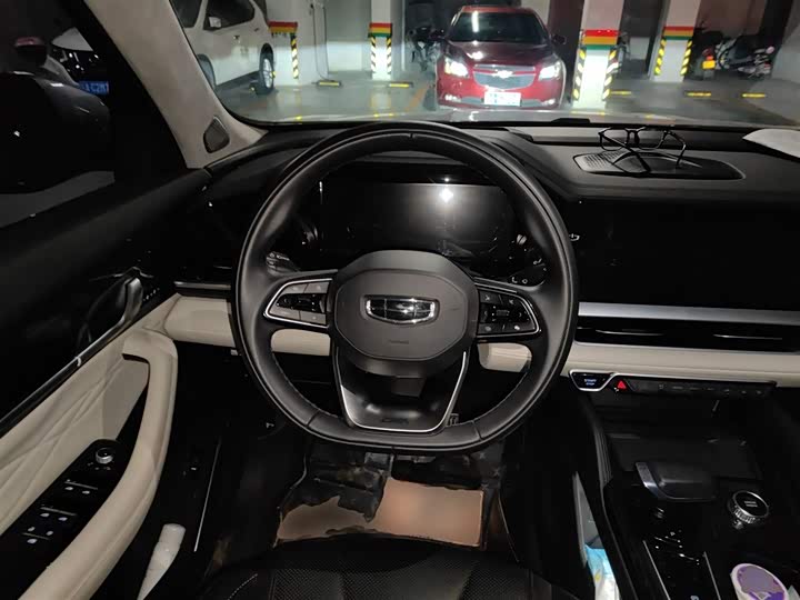 Фото 3 - Geely Monjaro