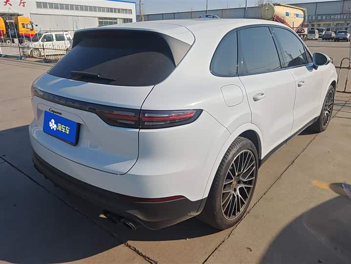 Фото 3 - Porsche Cayenne