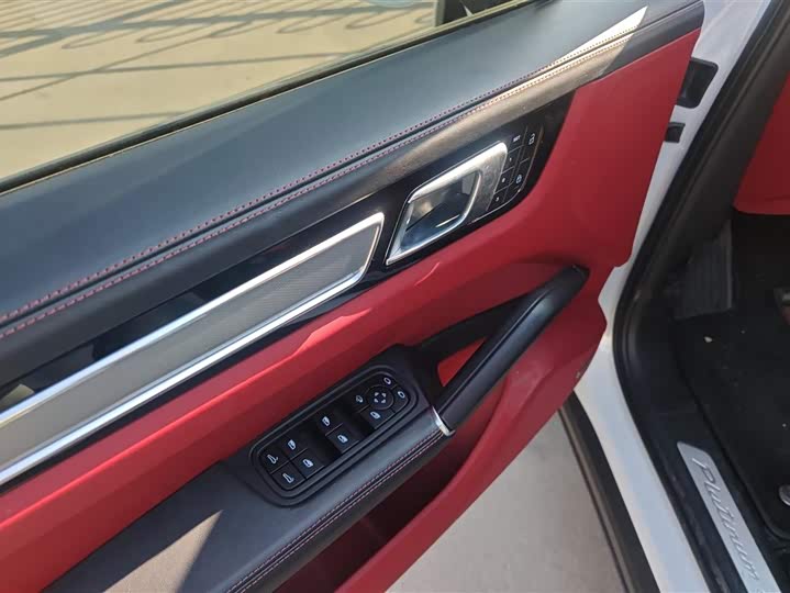 Фото 7 - Porsche Cayenne