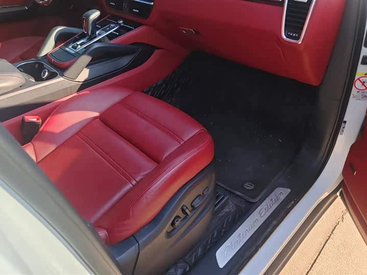 Фото 8 - Porsche Cayenne