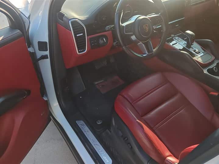 Фото 9 - Porsche Cayenne