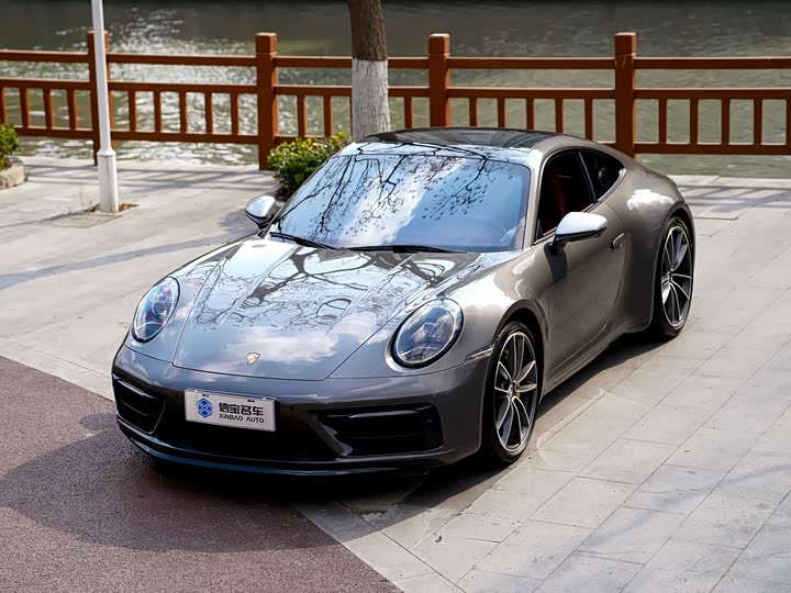 Фото 1 - Porsche 911