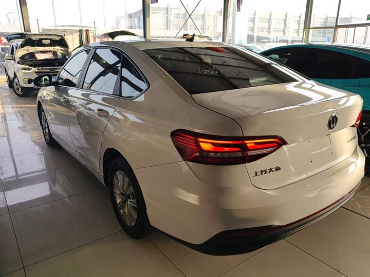 Фото 5 - Volkswagen Lavida