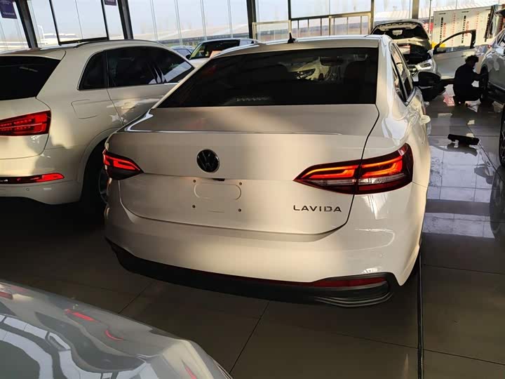 Фото 6 - Volkswagen Lavida