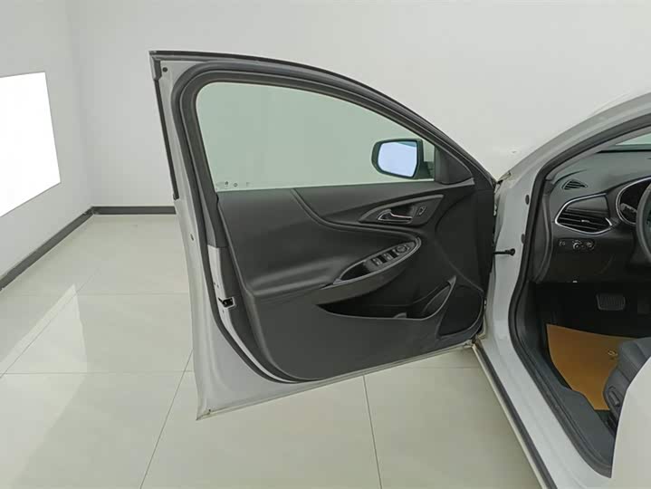 Фото 7 - Chevrolet Malibu XL