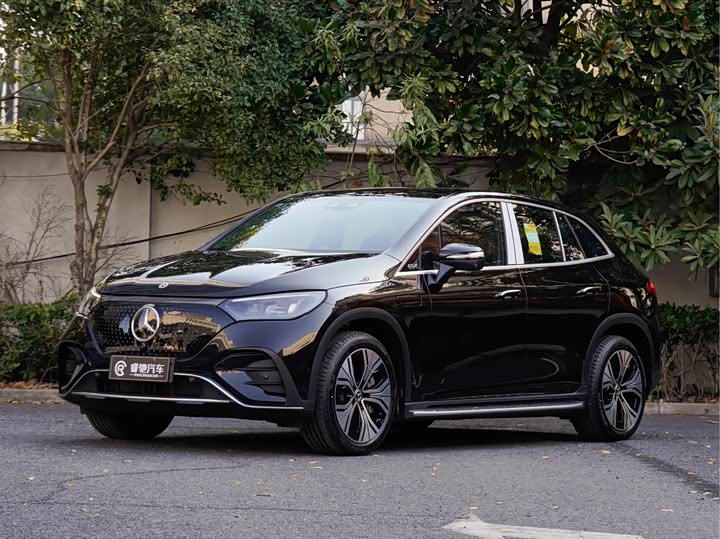 Фото 1 - Mercedes-Benz EQE SUV