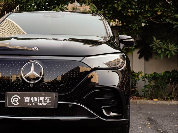 Фото 6 - Mercedes-Benz EQE SUV