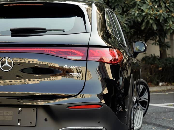 Фото 7 - Mercedes-Benz EQE SUV