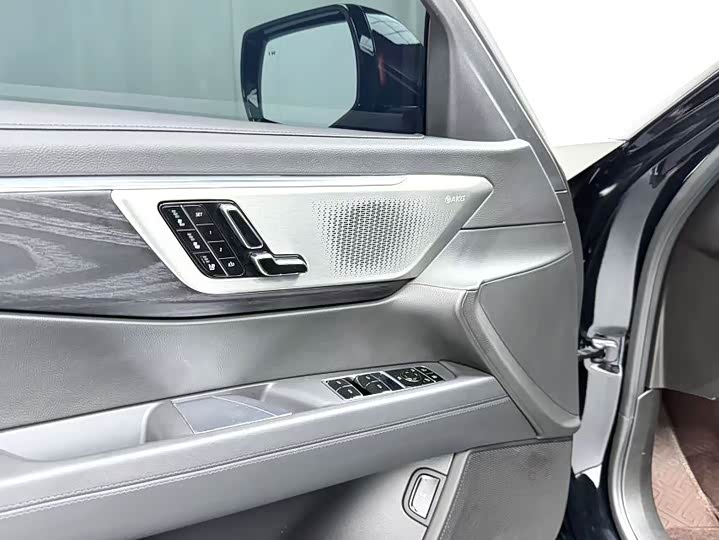 Фото 8 - Cadillac CT6