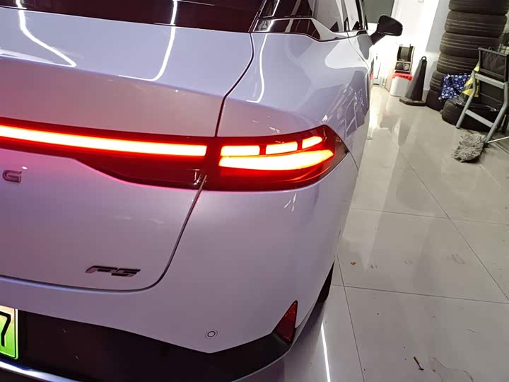 Фото 8 - XPeng P5