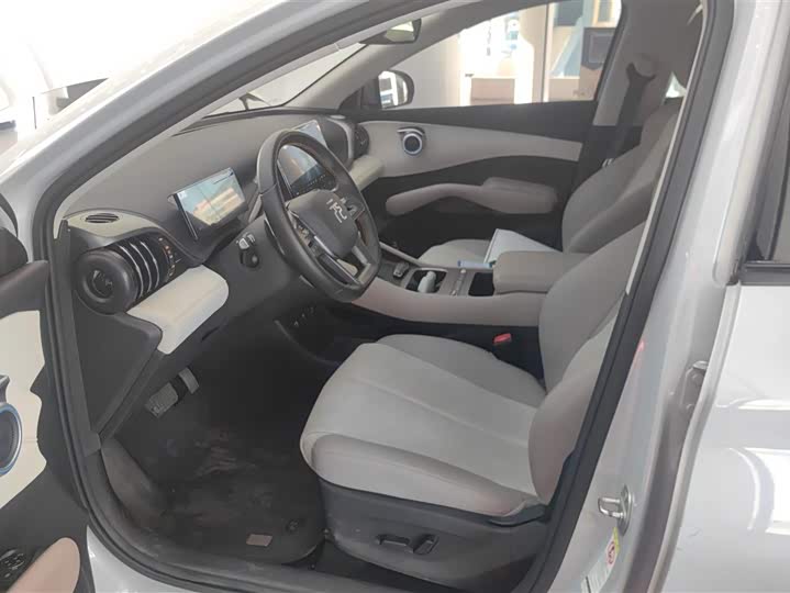 Фото 9 - BYD Yuan Plus