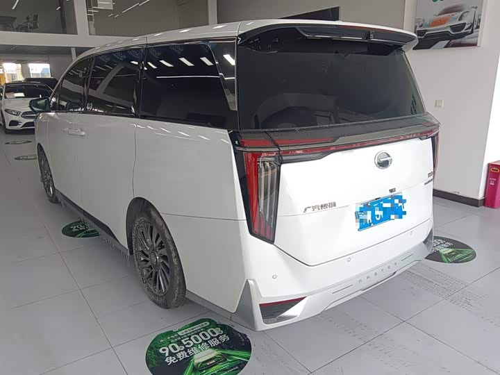 Фото 5 - GAC Trumpchi M8