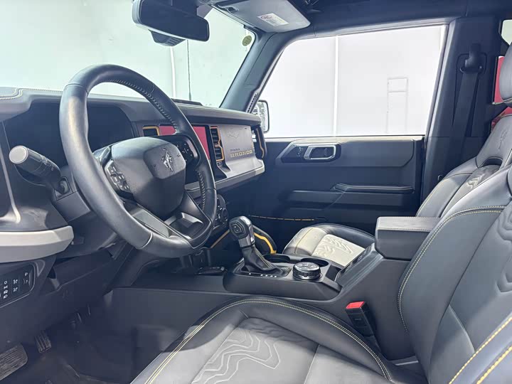 Фото 5 - Ford Bronco