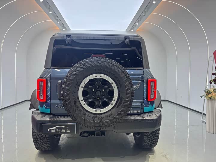 Фото 8 - Ford Bronco