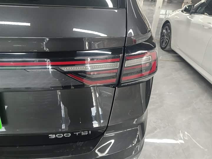 Фото 8 - Volkswagen Tharu