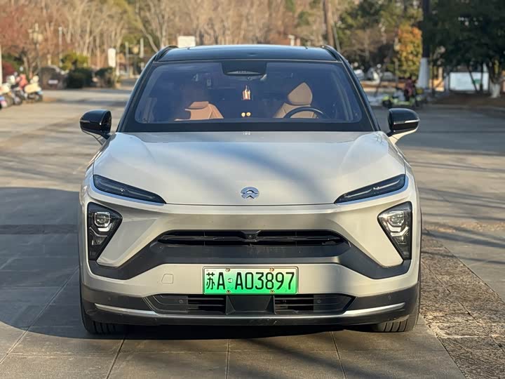 Фото 2 - Nio ES6