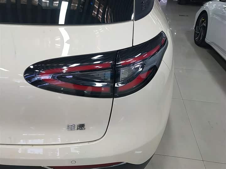 Фото 8 - Geely Galaxy Geome