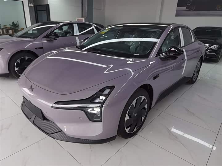 Фото 1 - XPeng Mona M03