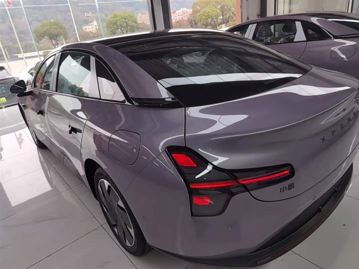 Фото 5 - XPeng Mona M03