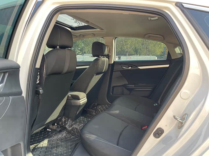 Фото 7 - Honda Civic