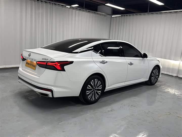 Фото 8 - Nissan Teana