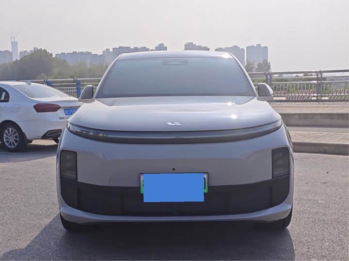 Фото 2 - LiXiang L6