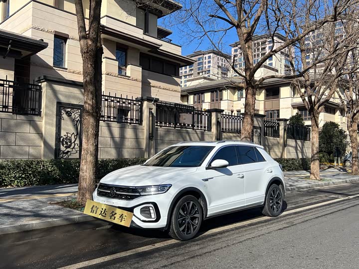 Фото 1 - Volkswagen T-Roc