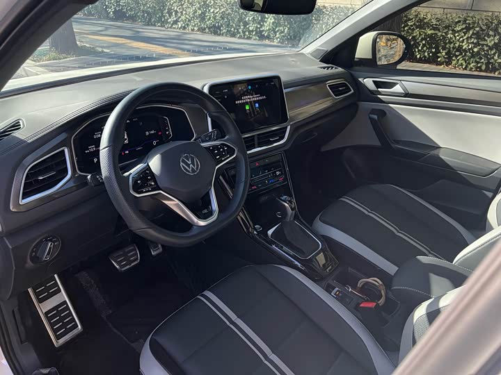 Фото 6 - Volkswagen T-Roc