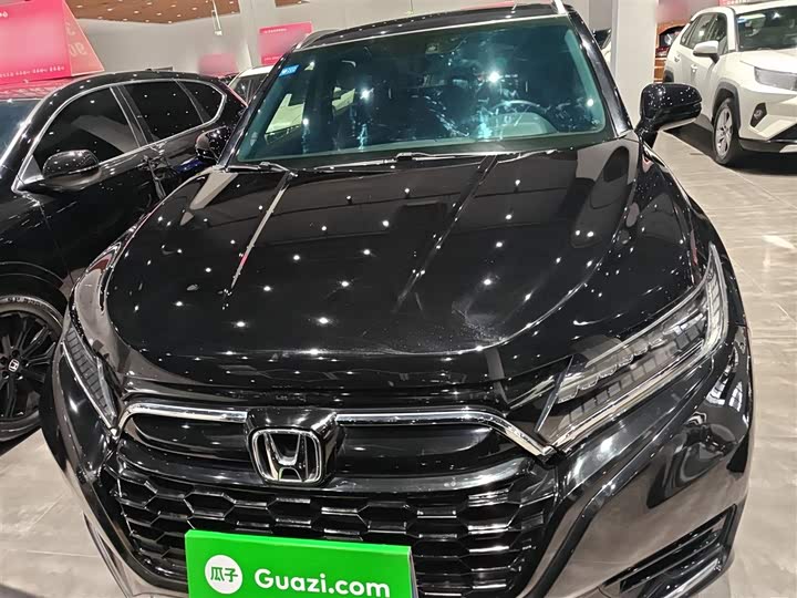 Фото 3 - Honda UR-V