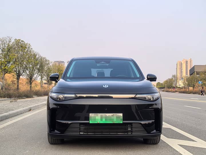 Фото 2 - Leapmotor C10