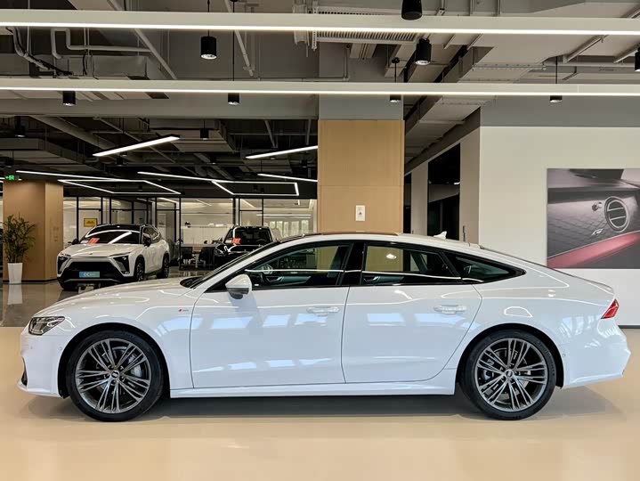 Фото 4 - Audi A7