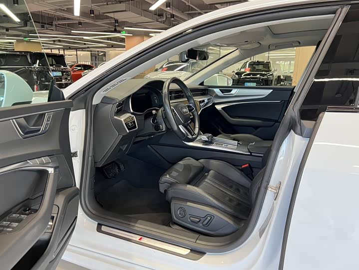 Фото 7 - Audi A7