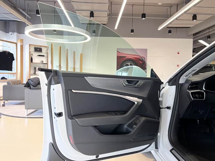 Фото 9 - Audi A7