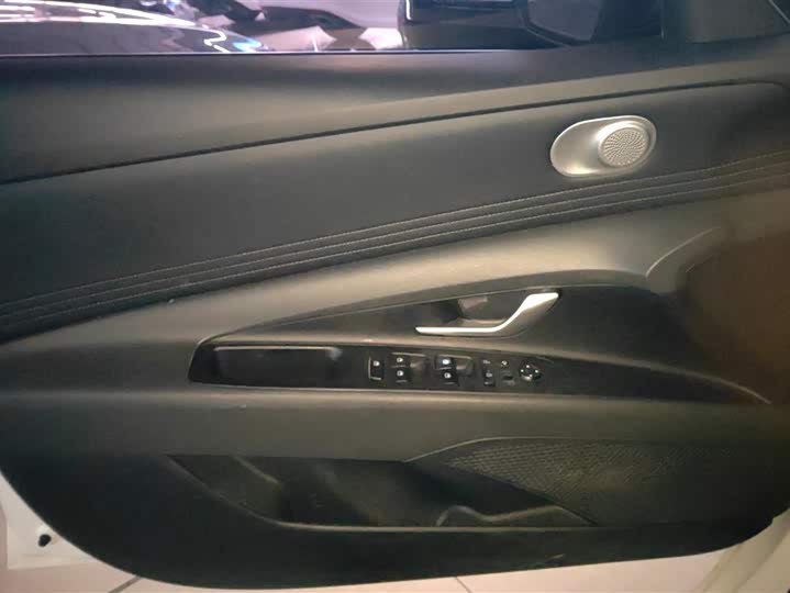 Фото 7 - Hyundai Elantra N line